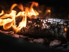 Dinas Damkar Penukal Abab Lematang Ilir Bantu Tabrakan Kendaraan di Masjid